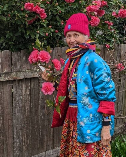5 курток, которые пора убрать из шкафа женщине 60+
