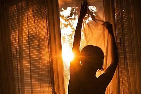3 утренних ритуала, которые повысят эффективность работы мозга и поднимут настроение 3 утренних ритуала, которые повысят эффективность работы мозга и поднимут настроение