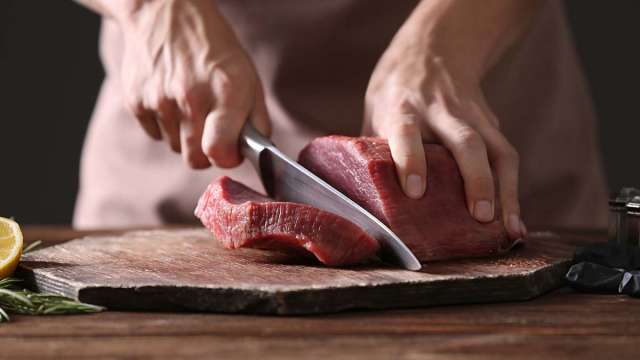 Осторожность в питании: какое мясо самое опасное для человека