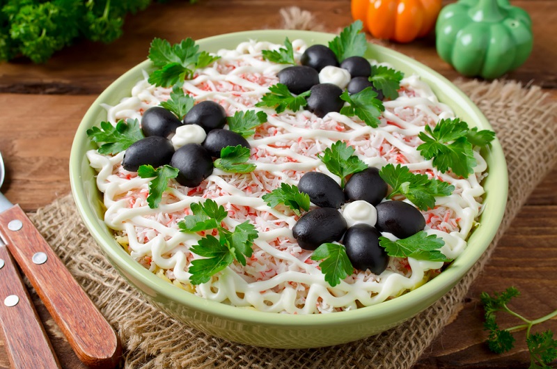 Для желудка и для кишечника: 12 вкусных салатов с черносливом. Восполнят нехватку витаминов