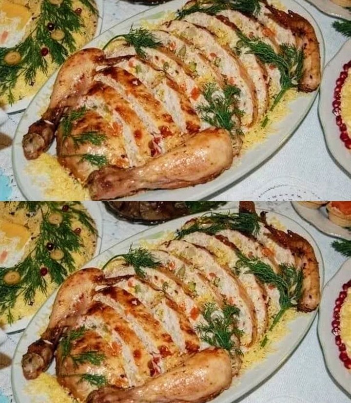 КУРИЦА ФАРШИРОВАННАЯ ВЕТЧИНОЙ И СЫРОМ 
