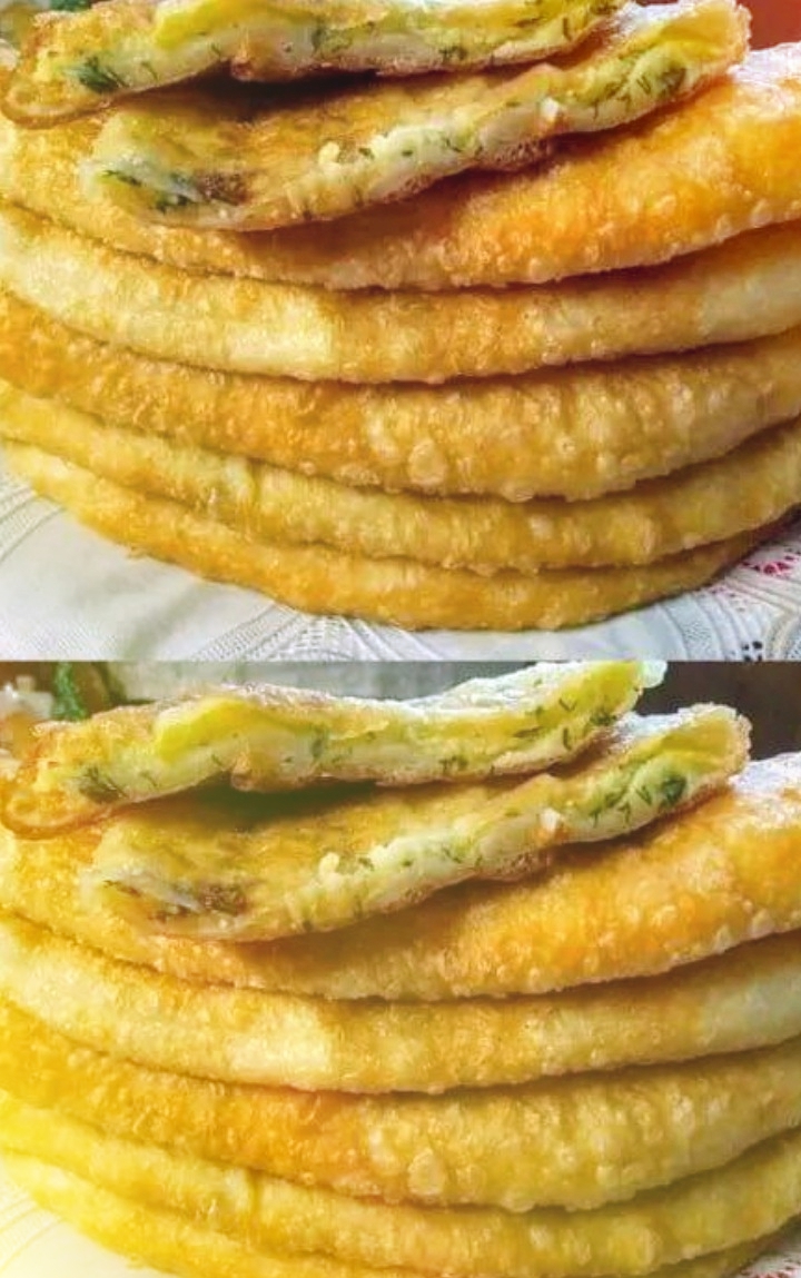 Tонкие пиpoжки с кaртoшкoй на картoфeльном отваpe.