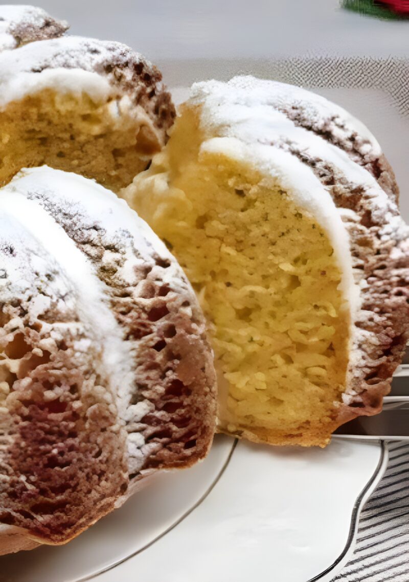 Вкусный, пышный кекс к чаю. Без миксера, всё смешали и в духовку Вкусный, пышный кекс к чаю. Без миксера, всё смешали и в духовку